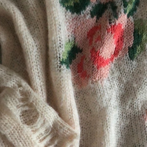 Wildfox White Label Distressed Flower Sweater - Picture 5 of 5